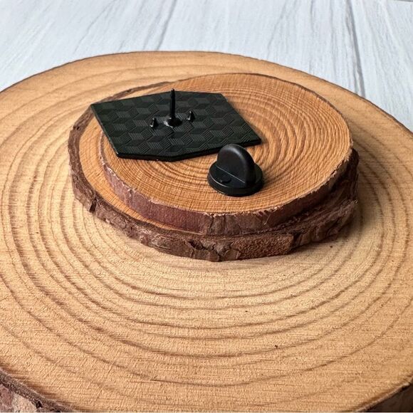 Elephant in the Room Funny Enamel Pin/ Brooch - Picture 4 of 6